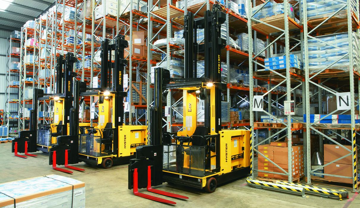3 chariots Hyster pour les espaces restreints